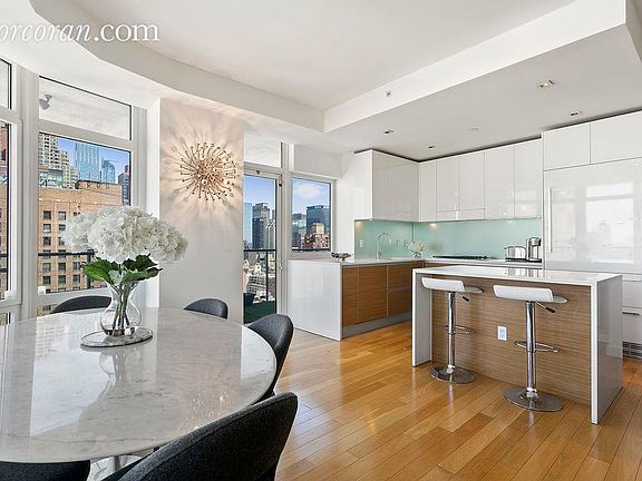 2nd image of 555 W 59th St APT 31D