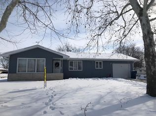 712 Lincoln Ave, Dorchester, NE 68343