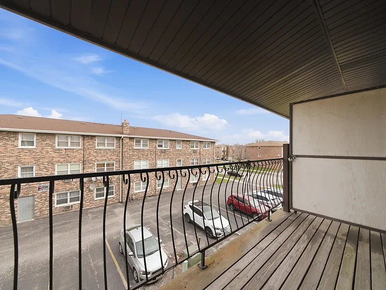 9940 Nottingham Ave #302 — Photo 36