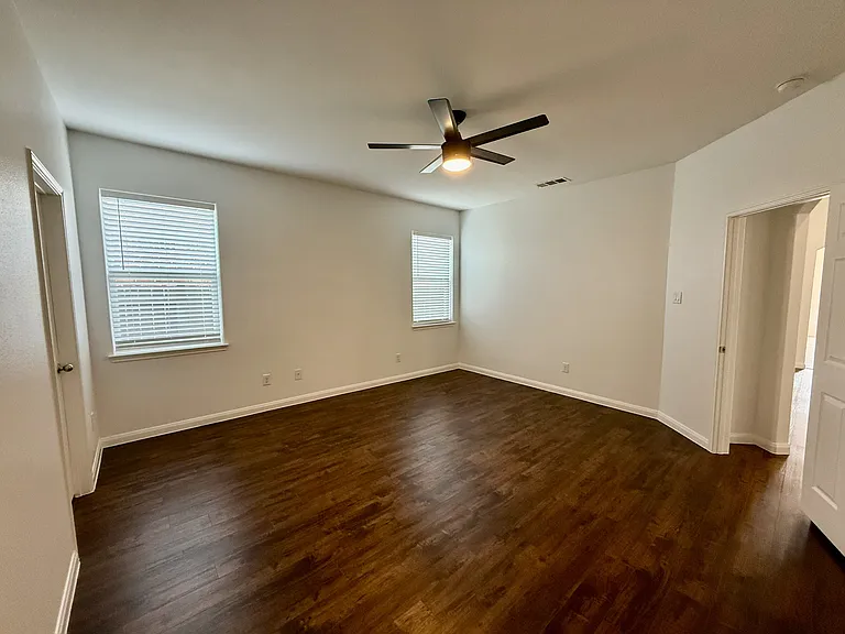 205 Oriole Dr — Photo 12
