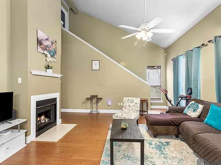 5157 Etta St #4-G — Photo 3