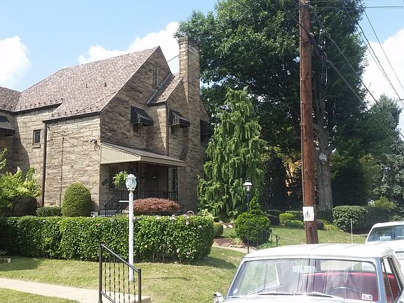 3rd image of 1136 Fawcett Ave