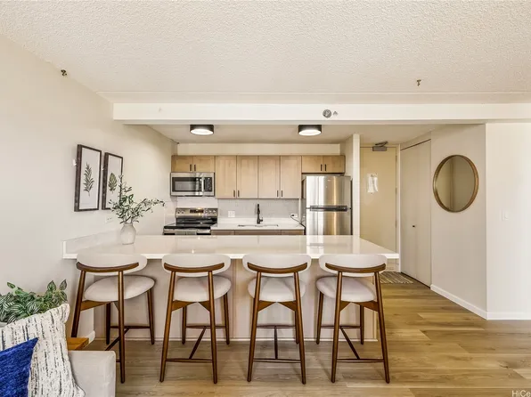 229 Paoakalani Ave #912, Honolulu, HI 96815