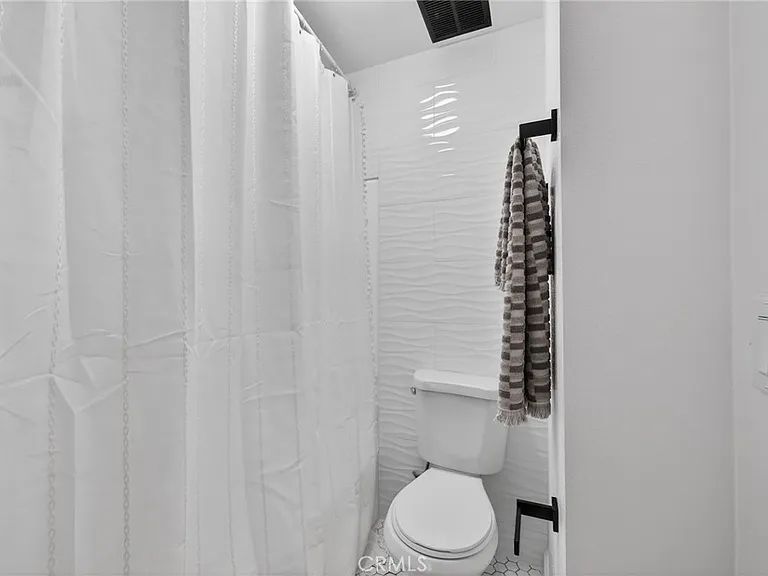2500 Abbot Kinney Blvd #9 — Photo 20