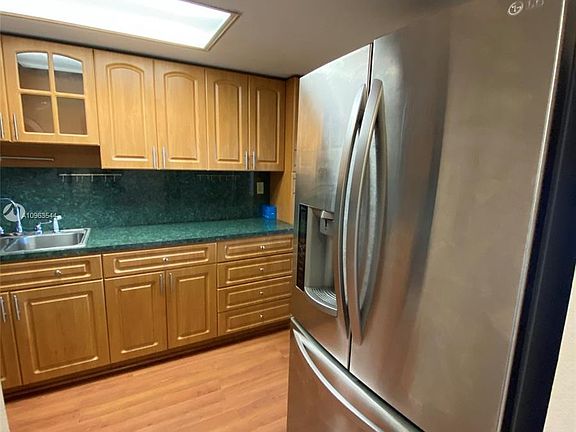 5th image of 10000 NW 80th Ct APT 2559