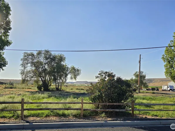 327 First Street, Wilson Creek, WA 98860