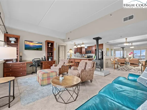 303 Sugar Top Drive #2122, Sugar Mountain, NC 28604