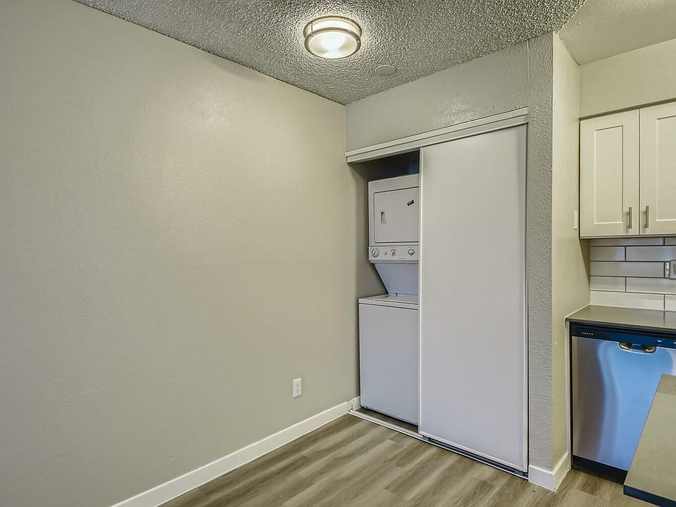 8080 N 51st Ave Glendale AZ-large-014-013-Dining Room 116-1500x1000-72dpi