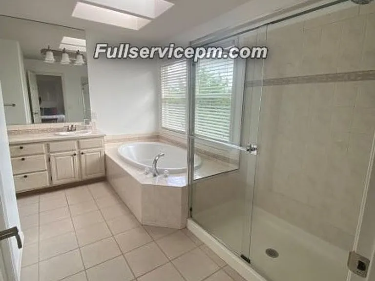 817 SW 354th St — Photo 20