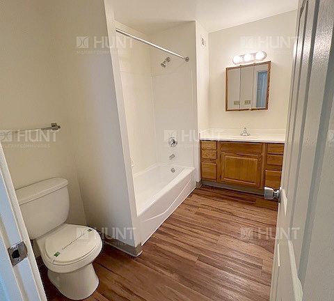 5th image of 3682D E Washington Ave