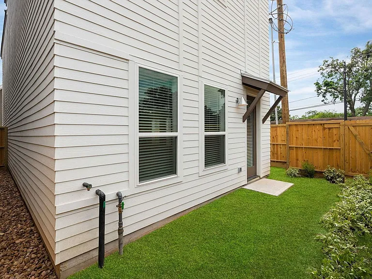 7504 Carver Rd #E — Photo 22