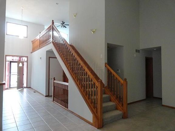 3rd image of 1001 Gray Dr