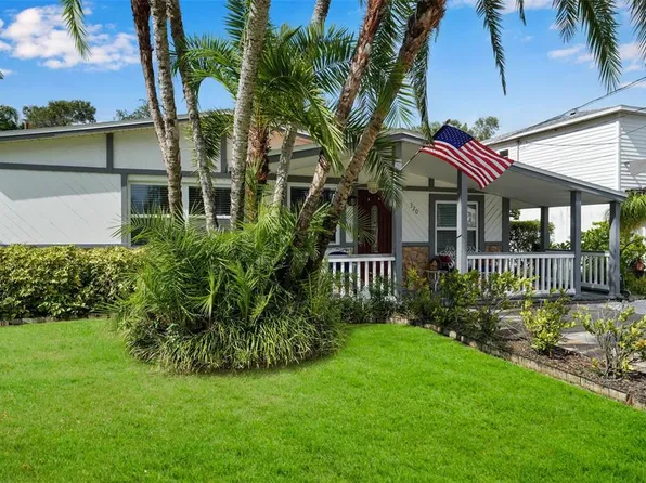 320 Crystal Beach Ave, Crystal Beach, FL 34681