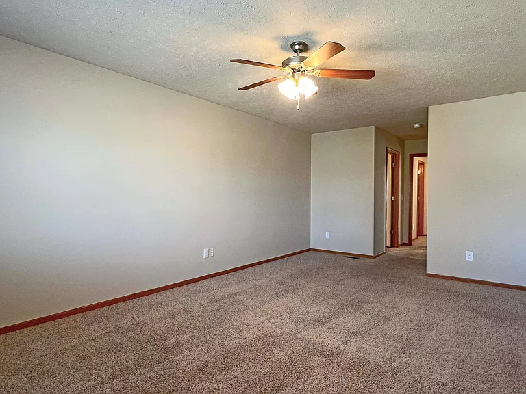 1754 N 177th Plz — Photo 21