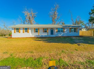 734 Hendry St, Blackshear, GA 31516