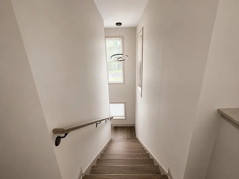 122 N Washington St — Photo 8