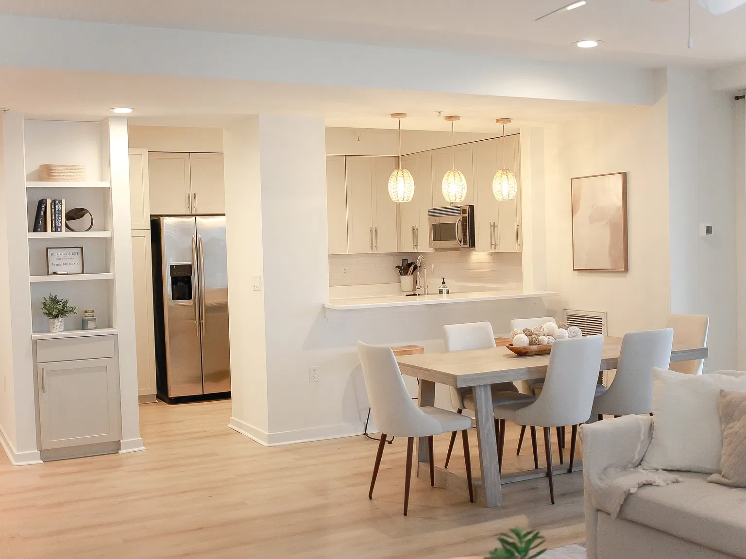 2 bed, 1374 sqft, $2,700 — Photo 2