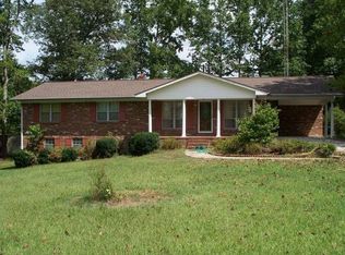 407 Strickland Ln, Spruce Pine, AL 35585