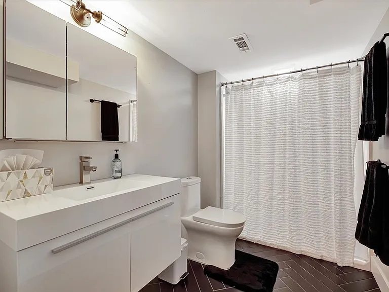 102 Greencroft Dr — Photo 54