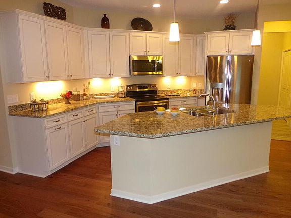 4th image of 736 S Creek Cir N