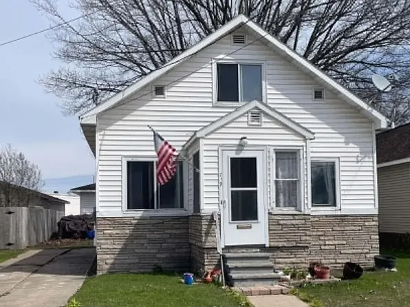 719 E Easterday Ave, Sault Sainte Marie, MI 49783