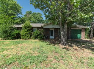 609 N Willis St, Hominy, OK 74035