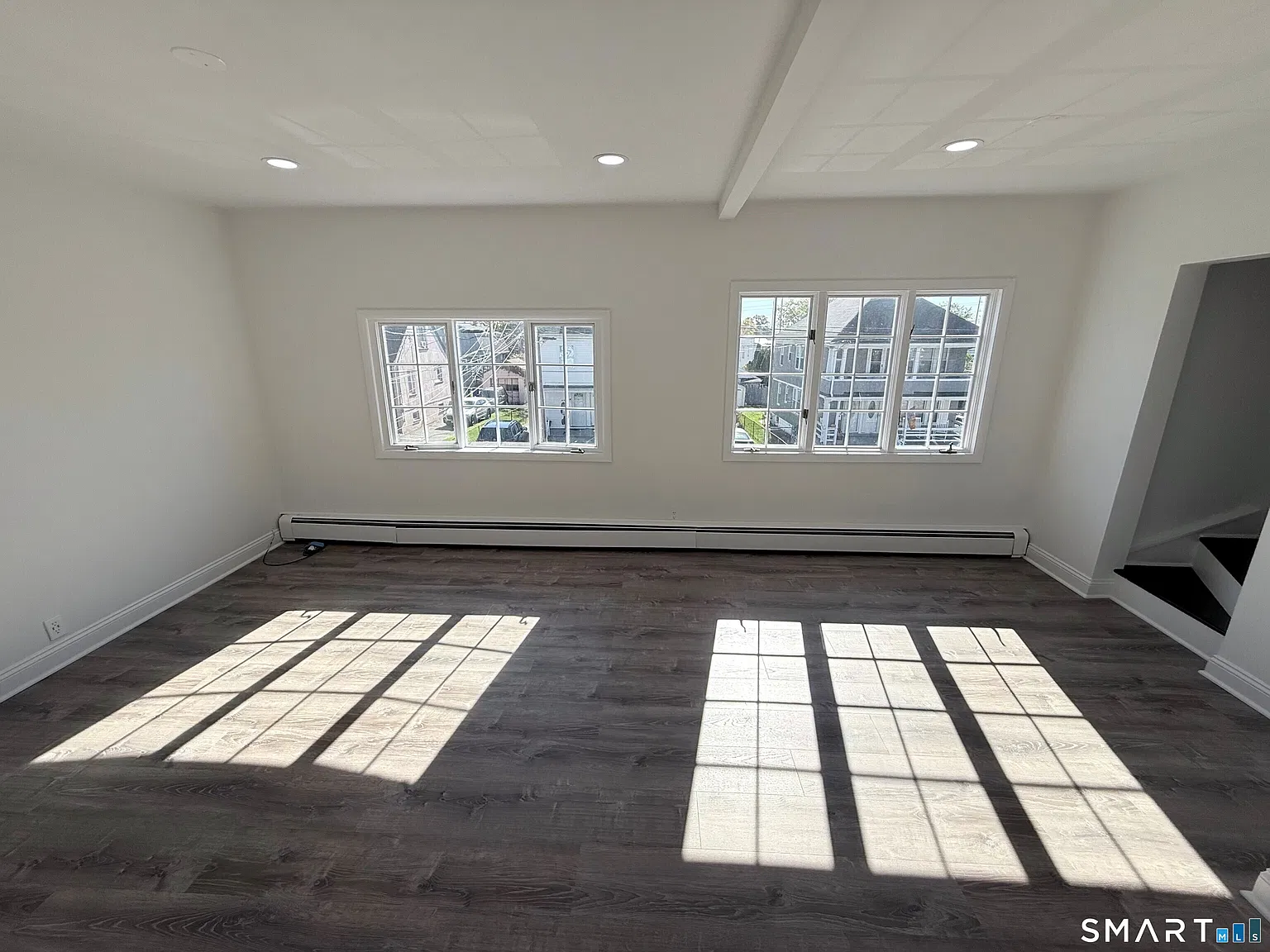 3 bed, 2.0 bath, 2277 sqft, $3,000 — Photo 3