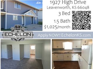 1927 High Dr, Leavenworth, KS 66048