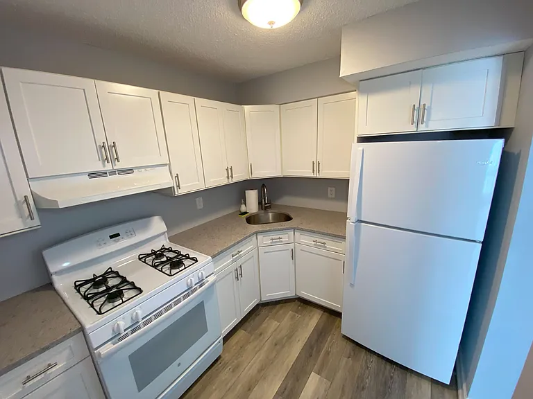 1113 Sage Ct — Photo 3