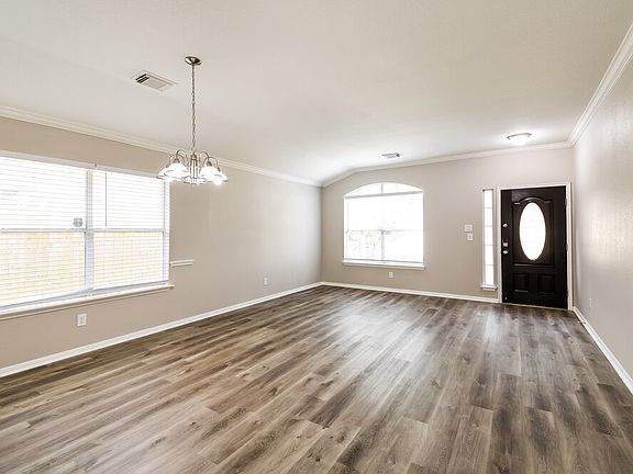 3rd image of 3815 Saxon Hollow Ct