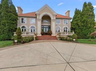 509 Lake Christine Dr, Belleville, IL 62221