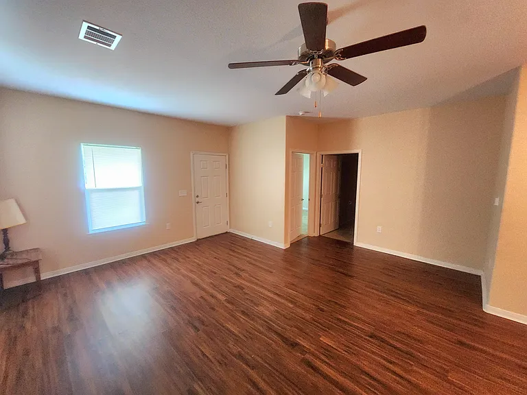 502 Migl St #B — Photo 18