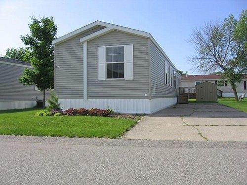 1st image of 225 W Scarlet Oak Dr