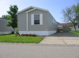 225 W Scarlet Oak Dr, Coopersville, MI 49404