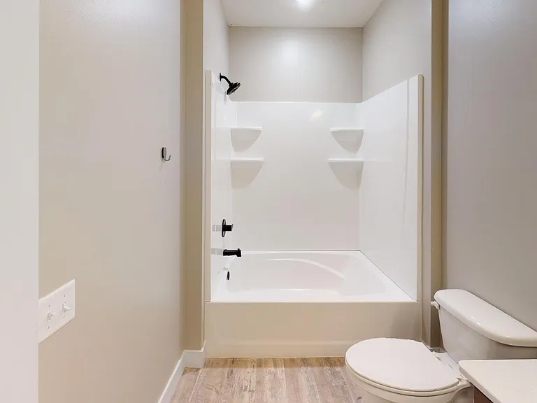 Element 30 Apartments — Photo 7