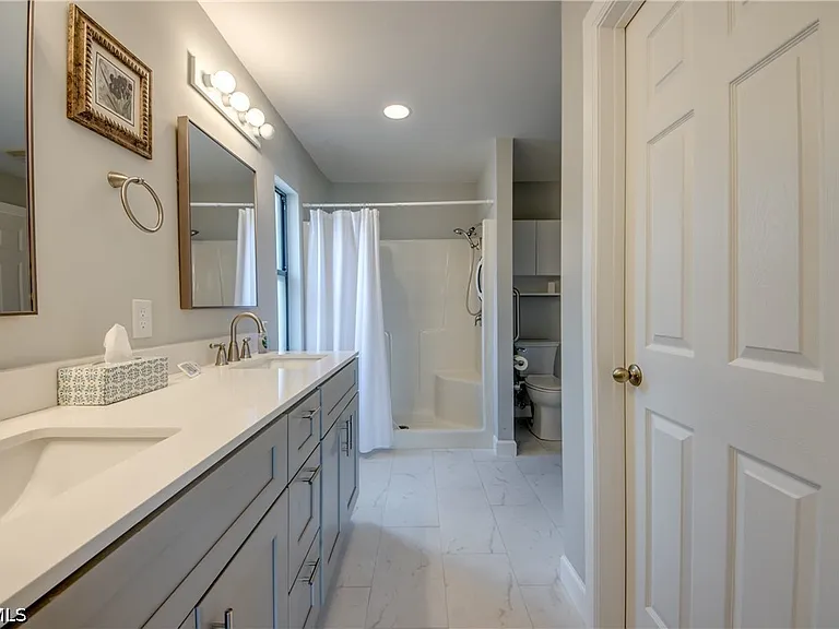 15472 Admiralty Cir #2 — Photo 33