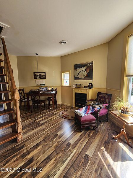 3rd image of 3 Kingsbury Avenue
