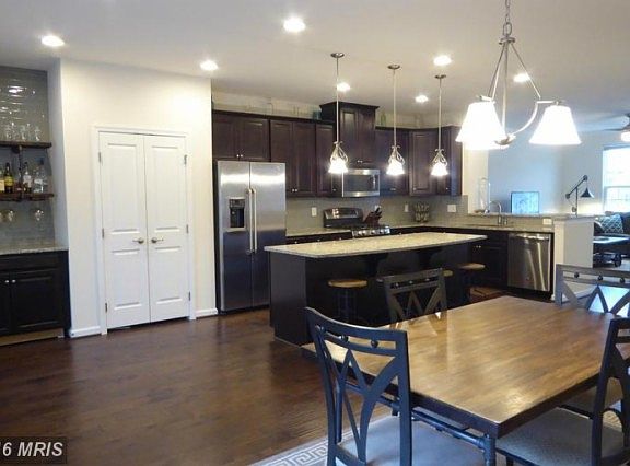 3rd image of 1758 Rockledge Ter
