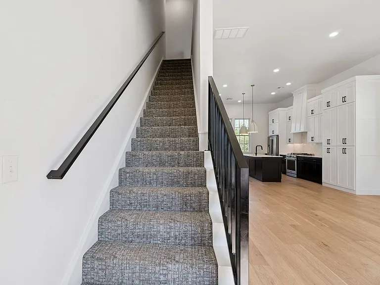 18821 Selah Way — Photo 38