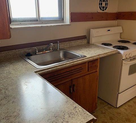 3rd image of 15298 Miller St #1