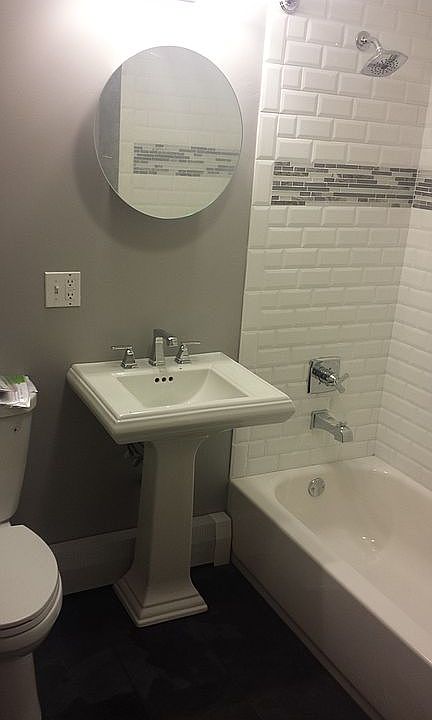 2nd image of 2020 W 111th St