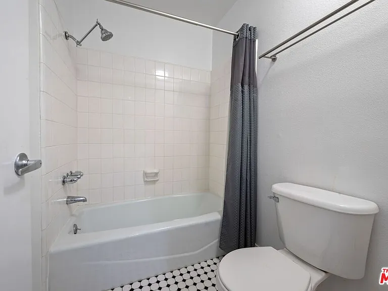12735 Caswell Ave #4 — Photo 8