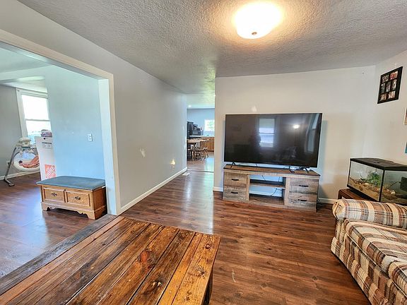 5th image of 401 E Market St