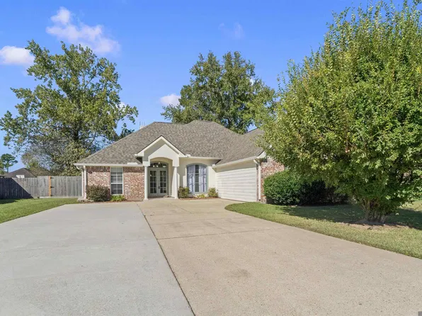 17343 Les Chenier St, Prairieville, LA 70769