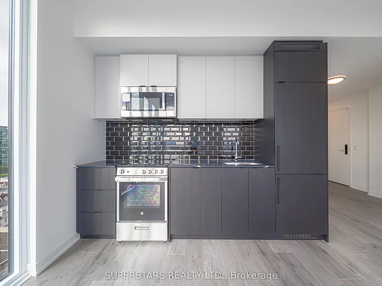 285 Dufferin St #1124 — Photo 6
