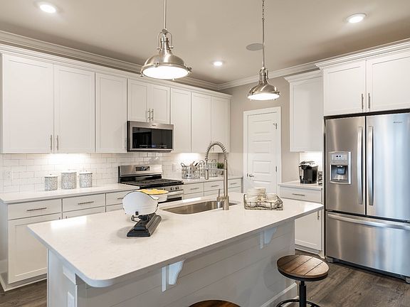 4th image of 612 Maple Brook Ln Lot 151