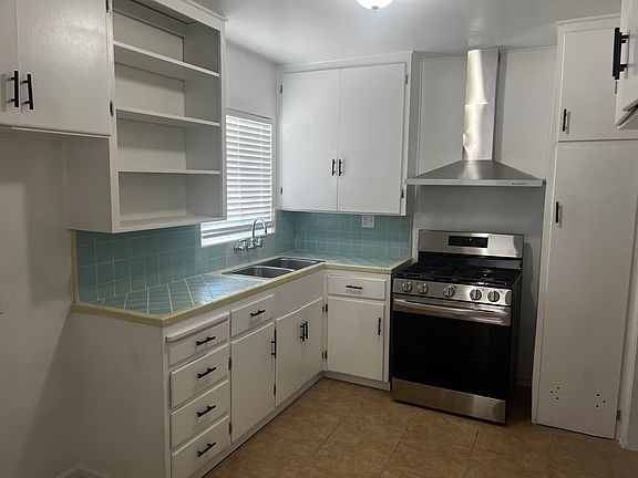 3rd image of 4343 E Wilshire Dr