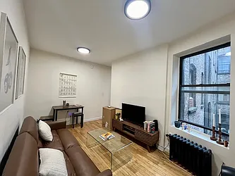 Rented by KNOCKKNOCK LLC