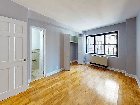 2nd image of 305 E 47th St #12A