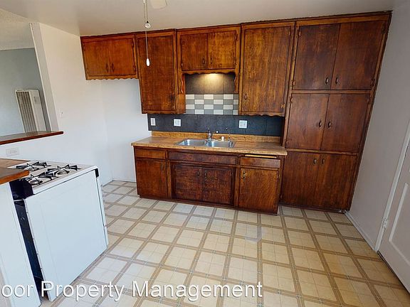 5th image of 13951 Illinois St Unit D